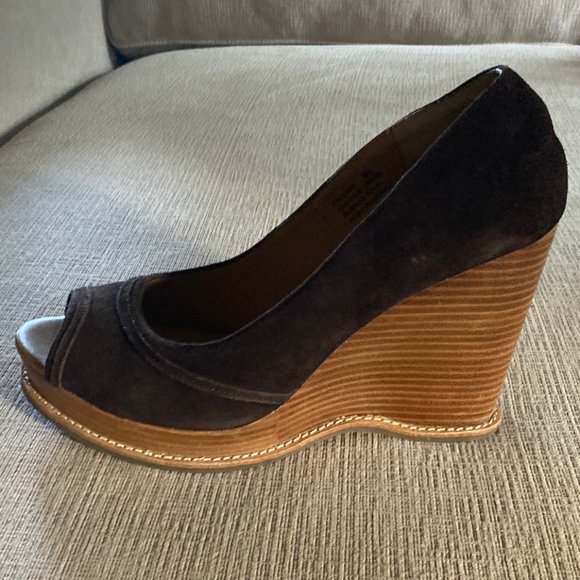 Steve Madden Brown Suede 4.25 inch Wedges - Style Cristan - Size 9.5 - Worn once - Picture 3 of 15